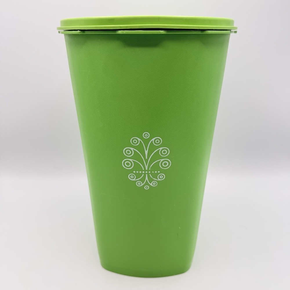 Vintage Tupperware 10" Tall Servalier Canister 1222-5 w/ Lid 808-30 Apple Green